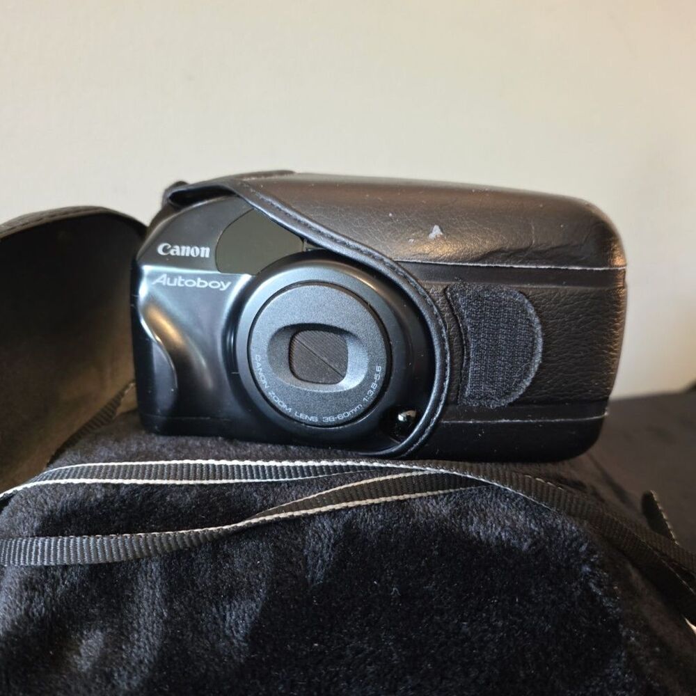 Canon Autoboy AIAF ZOOM Point & Shot Compact Film Camera From JAPAN With Case